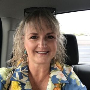 Meet your Posher, Bobbi